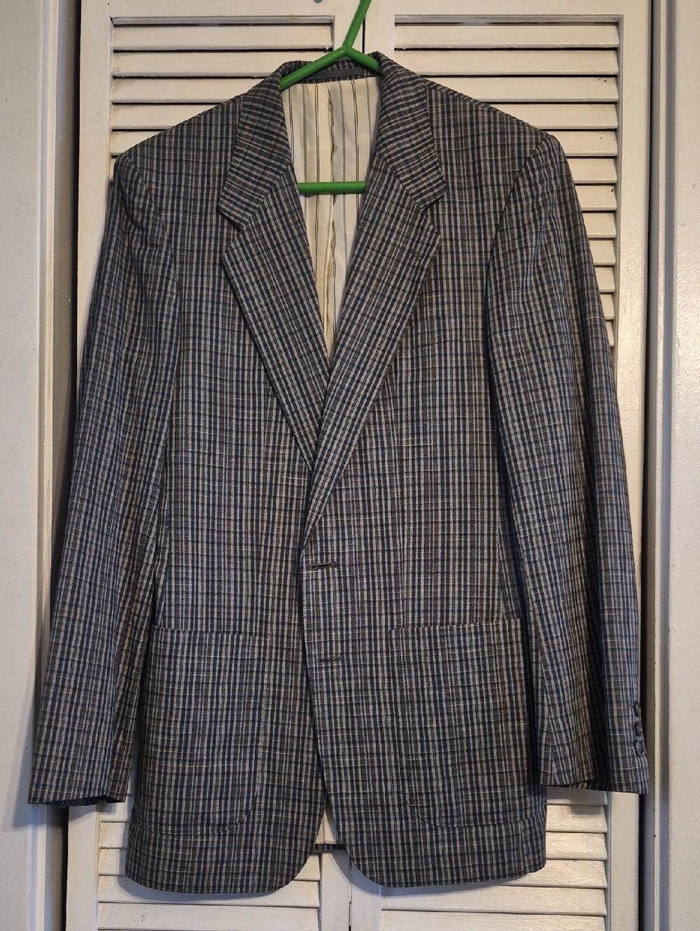 Men's Grey Windowpane Plaid Sport Coat - Tailored Single-Breasted Blazer